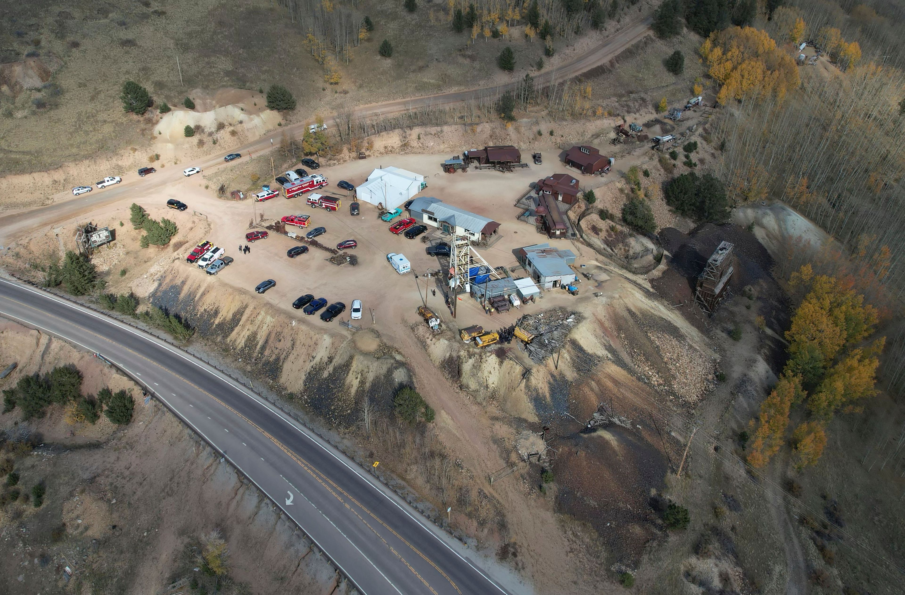 1 person dies and 12 are rescued after elevator malfunctions at Colorado gold mine tourist site